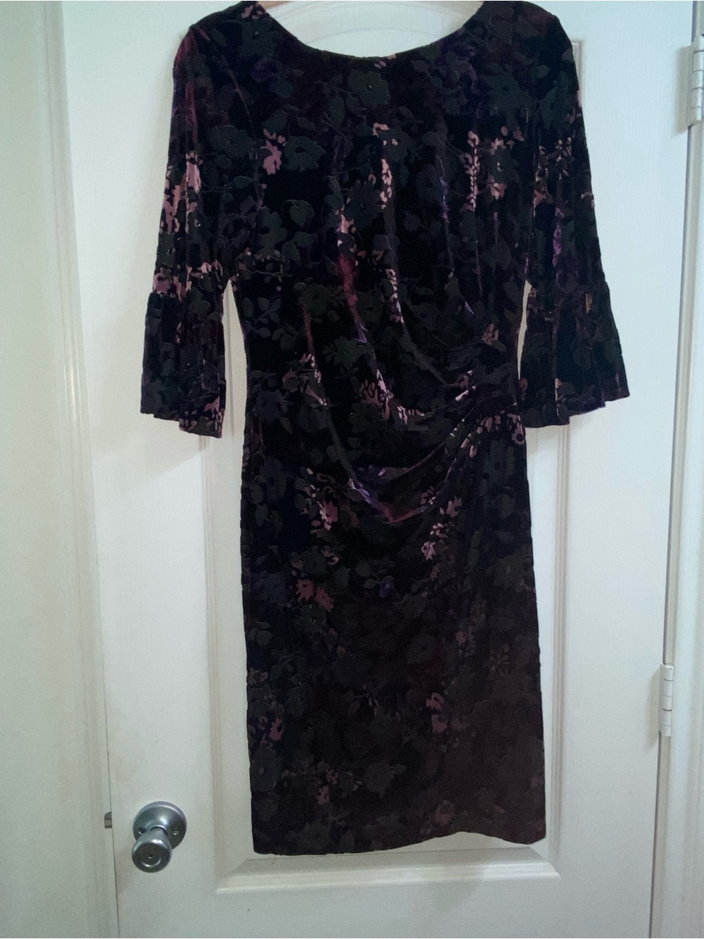 Adrianna Papell Floral Velvet Burnout Ruched Party Sheath Black Purple Dress 6 - Picture 4 of 16